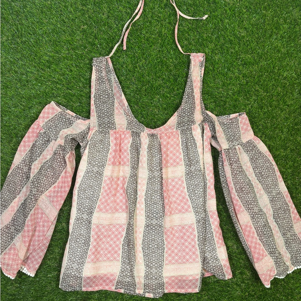 Abercrombie & Fitch red and white patterned Blouse